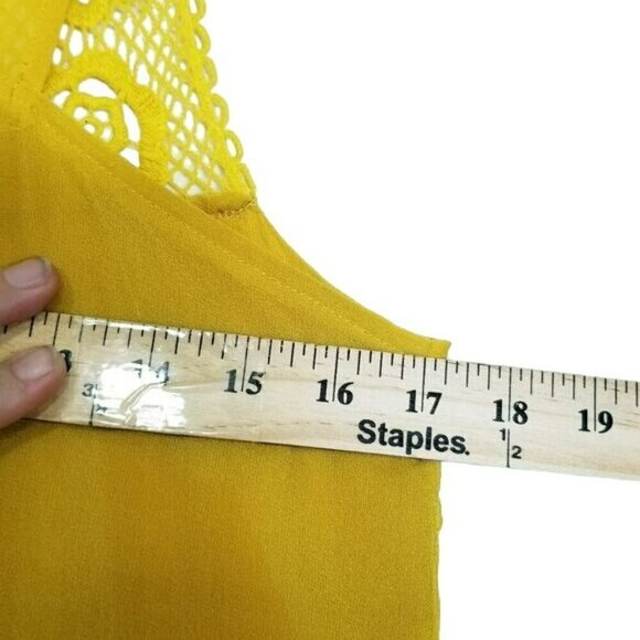 Sundance tank top sheer‎ silk crochet ruffle tiered keyhole button back Medium - Picture 5 of 12